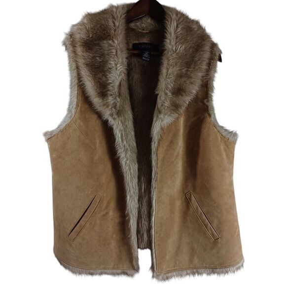 SUEDE FAUX FUR VEST - Picture 1 of 9